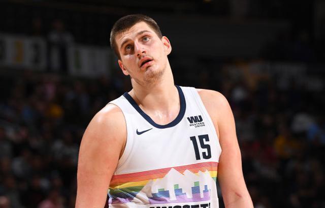 示出不容忽 示出不容忽